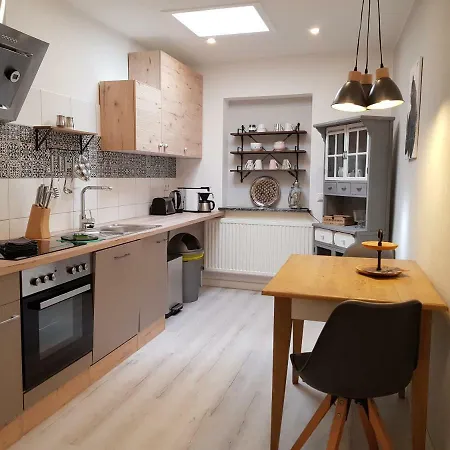 דירה Grosse, Helle Ferienwohnung Mit 2 Balkonen Auf Dem Kastanienhof Oetzen In Der Lueneburger Heide *