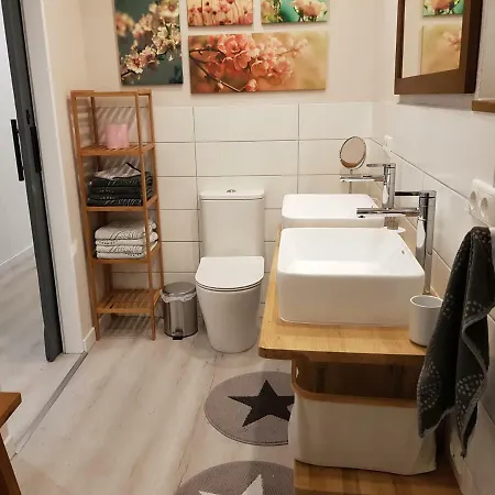 Appartamento Grosse, Helle Mit 2 Balkonen Auf Dem Kastanienhof In Der Lueneburger Heide *